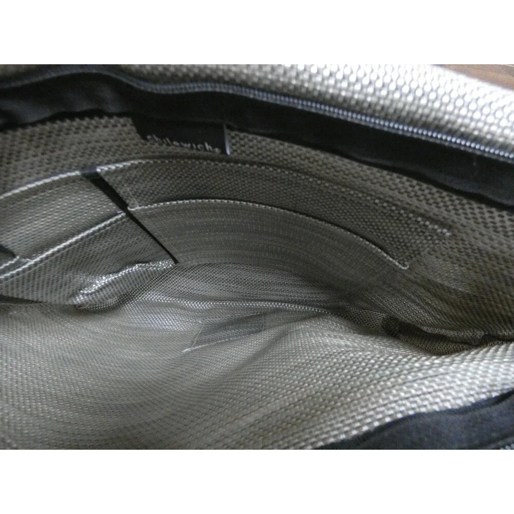 Chilewich laptop messenger